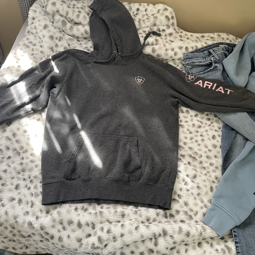 Ariat Woman’s Gray Hoodie Sweater